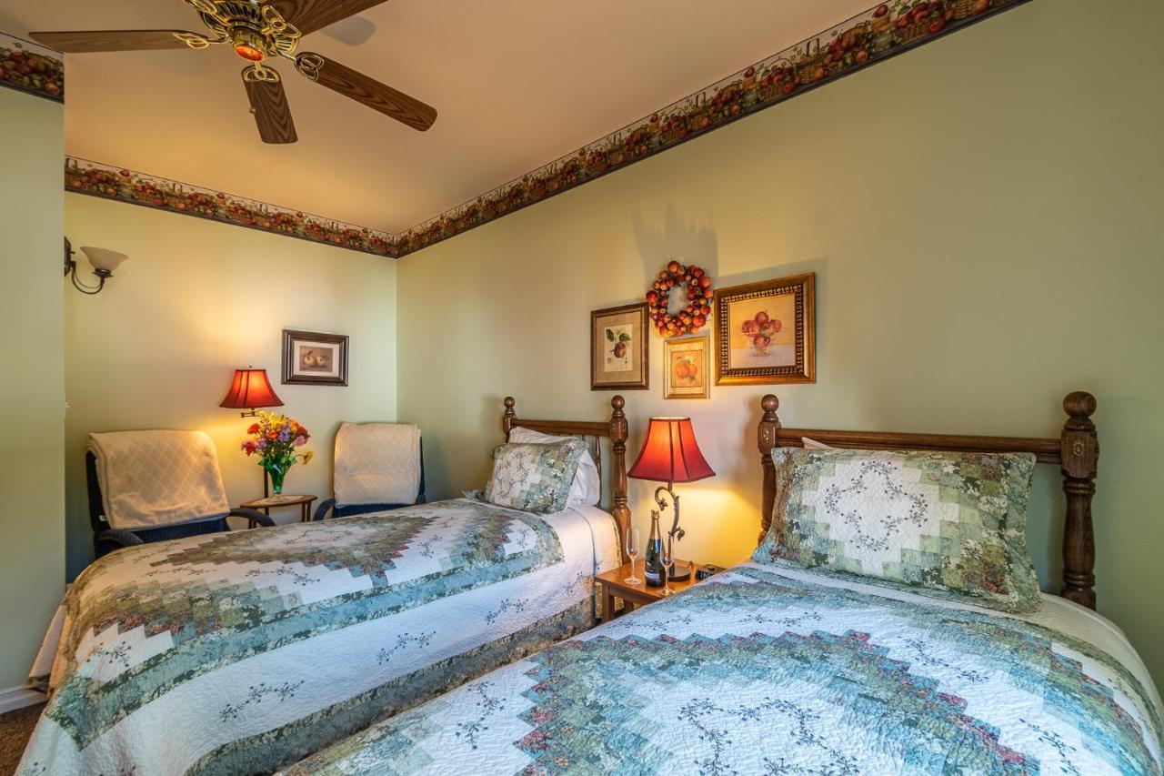 Apples Bed And Breakfast Inn Big Bear Lake Kültér fotó